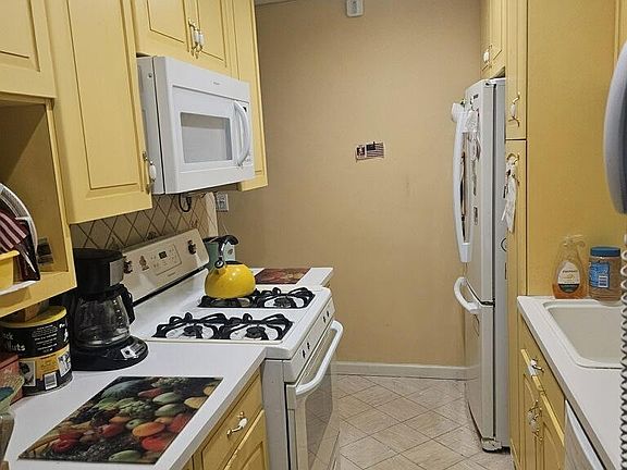 4th image of 1100 Clove Rd APT 5G
