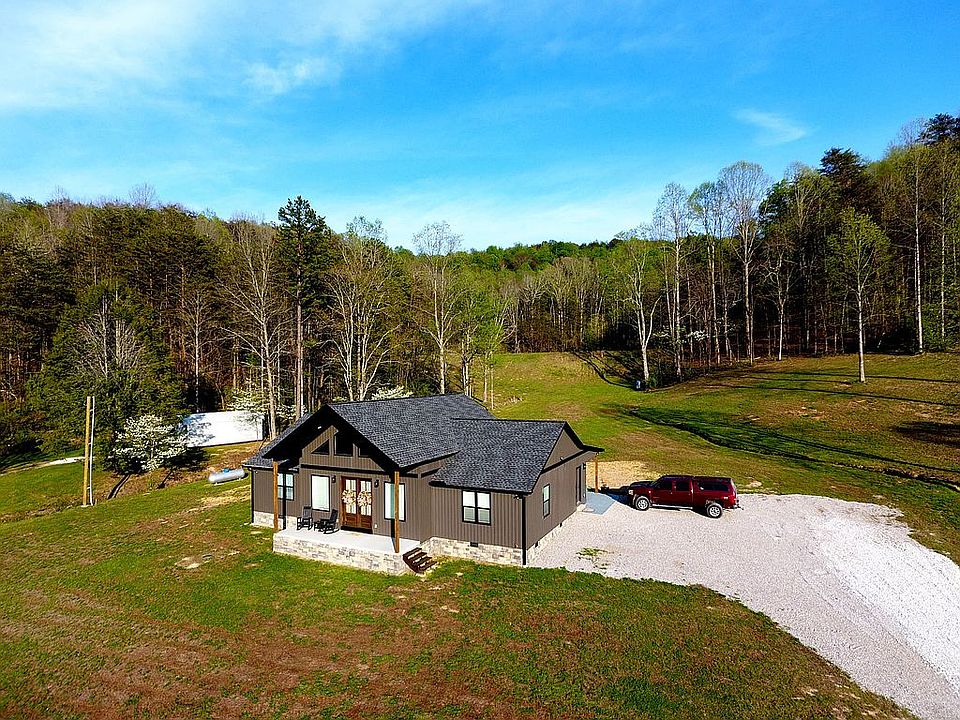 1st image of 504 Wells Rd