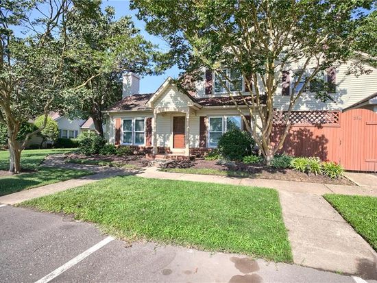 221 Alder Wood Dr, Hampton, VA 23666