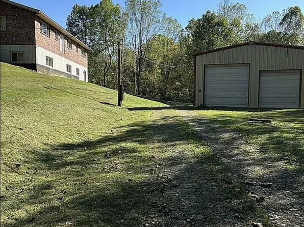 6026 Sand Hill Rd, Guysville, OH 45735