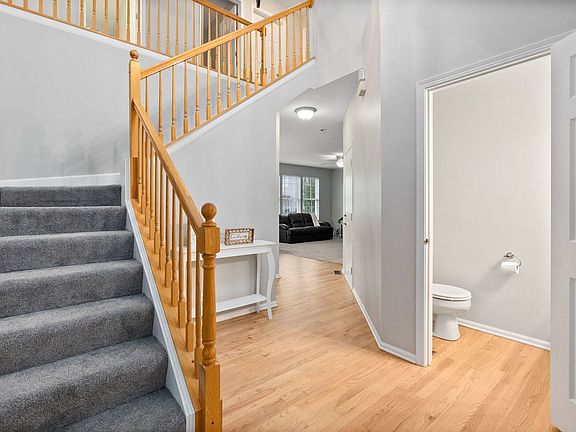 3rd image of 2588 Vicksburg Ln