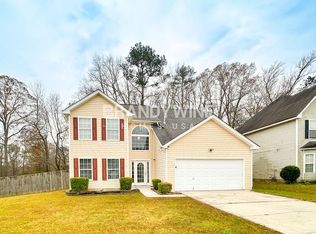 5994 Horseshoe Ln, Fairburn, GA 30213