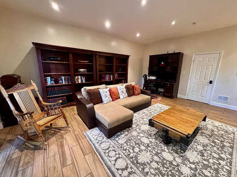 115 Lake Cook Dr — Photo 35