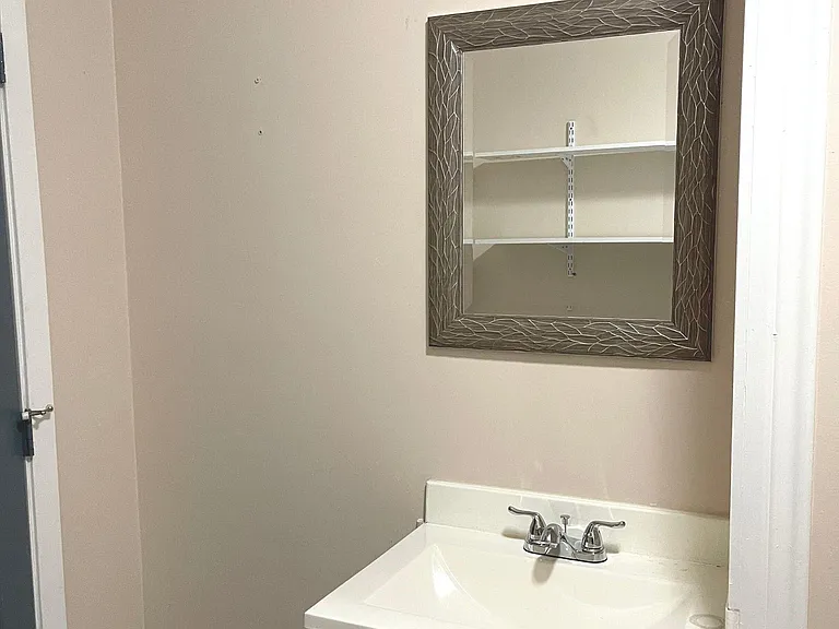 3921 Avenue H — Photo 22