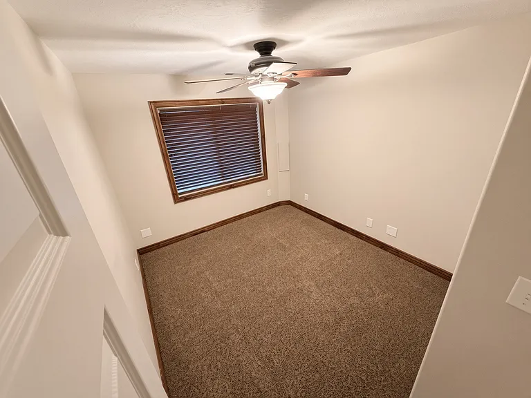 1651 S 3450 E — Photo 22