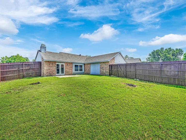 1300 Rivercrest Blvd — Photo 28