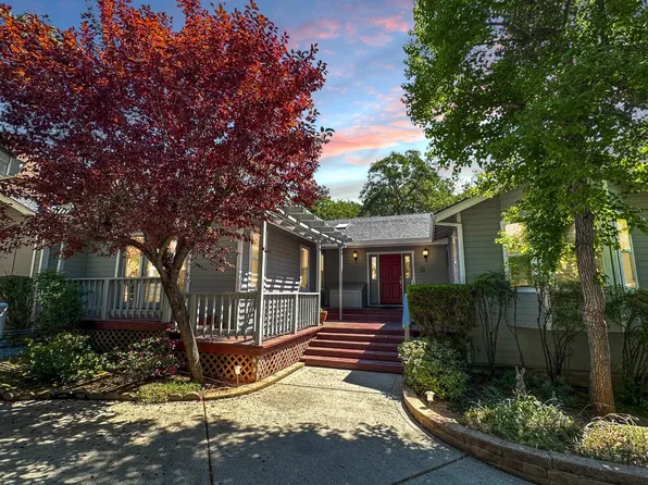 12918 Torrey Pines Dr, Auburn, CA 95602