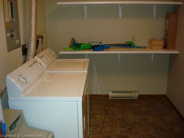 4 Albert St #305, Cambridge, ON N1R 3M4