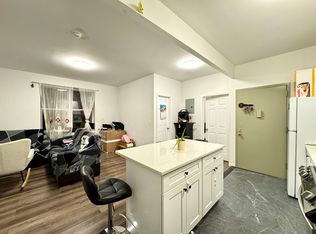 118 Bay 34th St #2F, Brooklyn, NY 11214