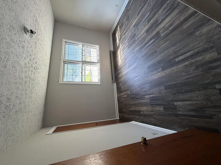 750 Rolling Hills Dr #C — Photo 11