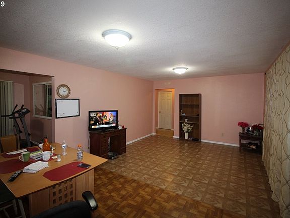 3rd image of 766 Washington St