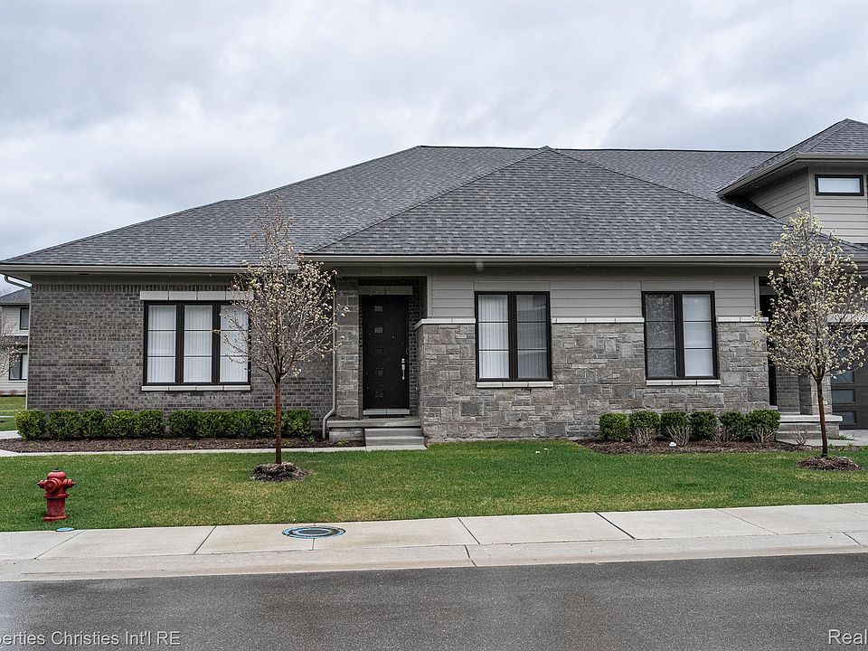 1st image of 7447 Gramercy Cir