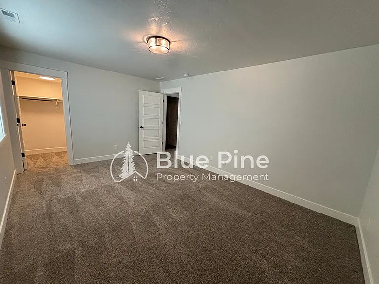 6389 Maggie Dr — Photo 49