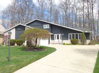 15852 Inglewood Ct, Strongsville, OH