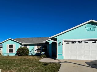 917 Carnation Dr, Sebastian, FL 32958