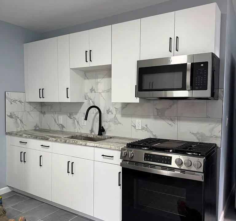 752 Park St #3