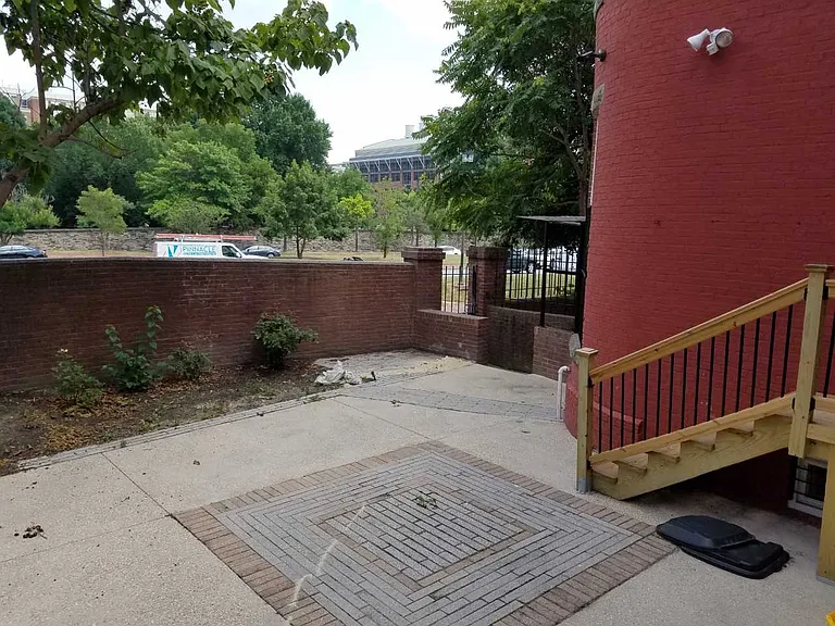 804 Hollins St #1 — Photo 31