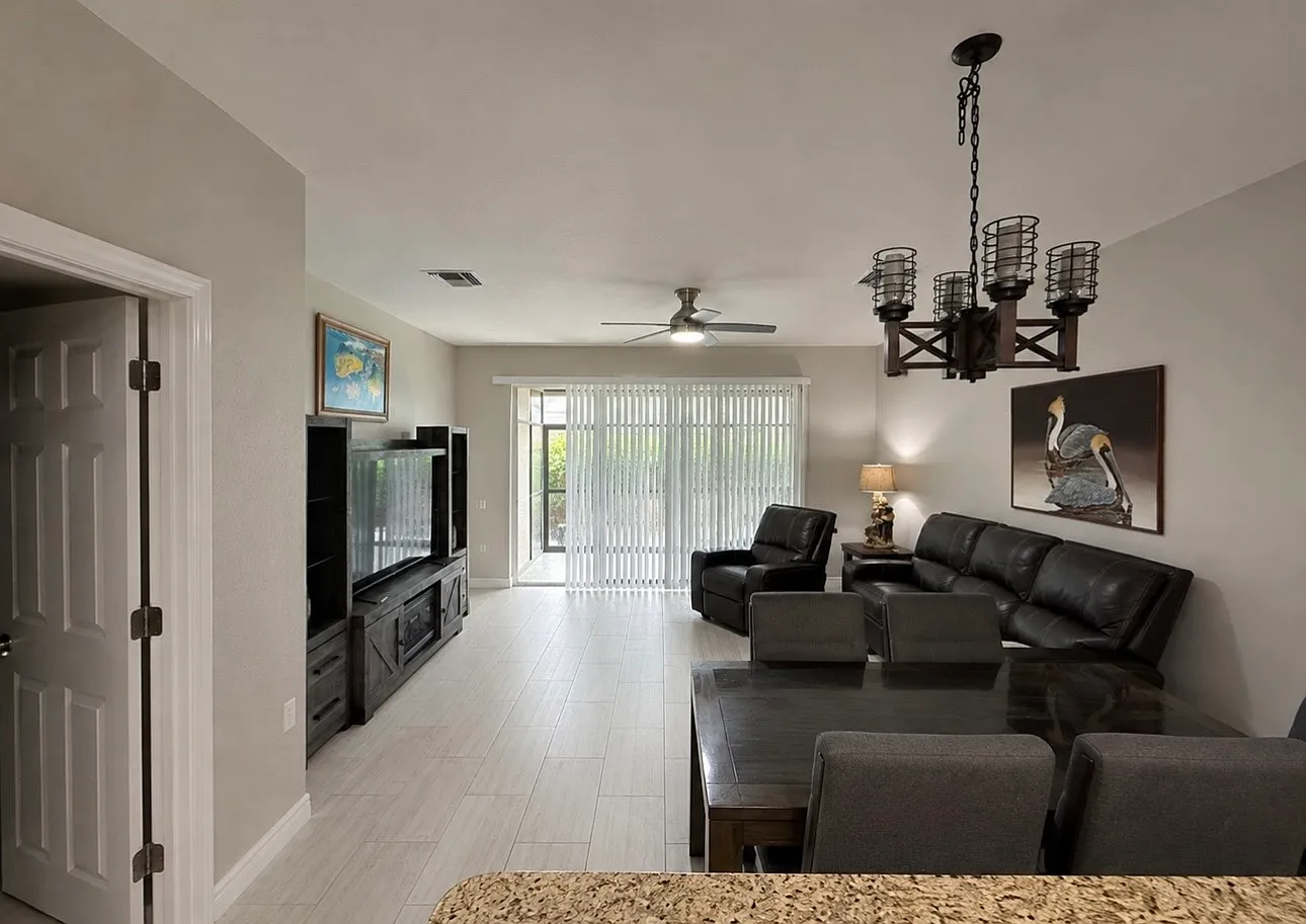 3 bed, 2.5 bath, 1622 sqft, $2,500 — Photo 4