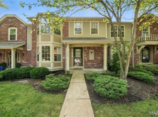 5318 N Kenrick Parke Dr, Saint Louis, MO 63119