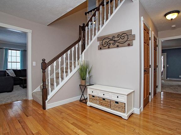 3rd image of 3102 Givens Ct