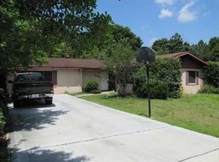 27851 Lisa Dr, Tavares, FL 32778