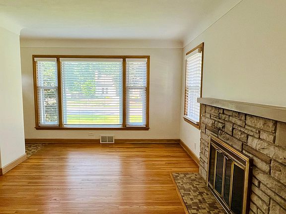 Living room has lots of great light.