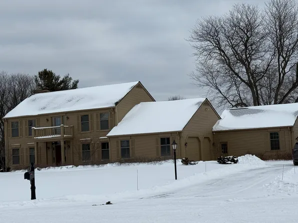 5061 Timberview Ct, Saline, MI 48176