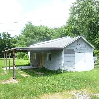 102 E Grant St — Photo 3