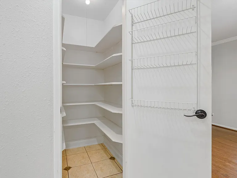 7715 Brush Wood Dr — Photo 14