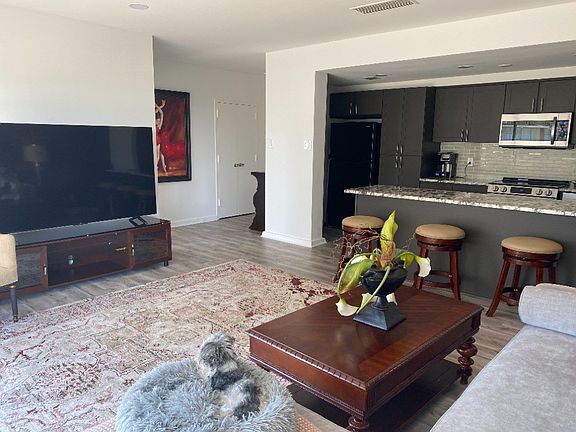 5th image of 6211 W Northwest Hwy APT G811