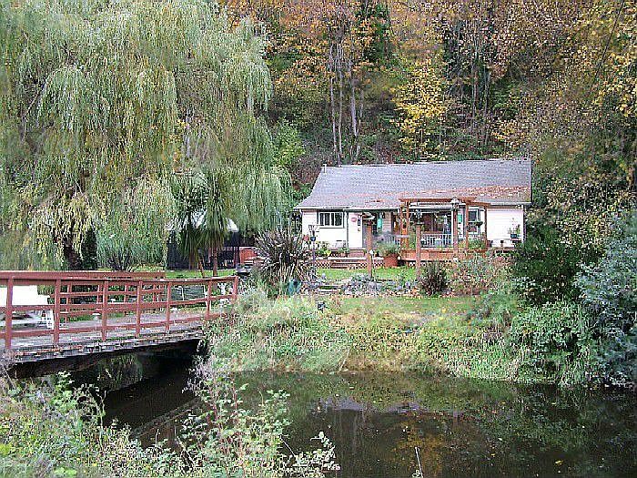 Peaceful Hylebos Creekfront property