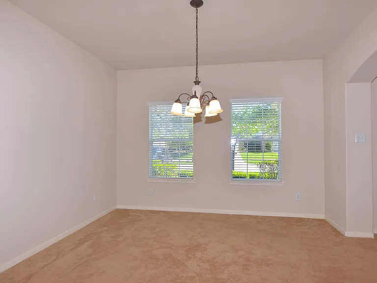 13607 Manor Crest Ln — Photo 6