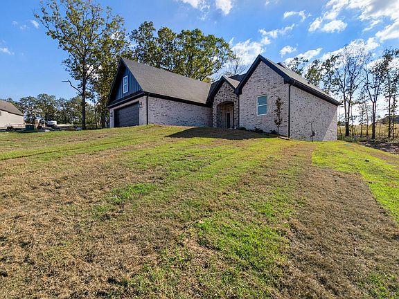 5th image of 517 Valley Oak Dr