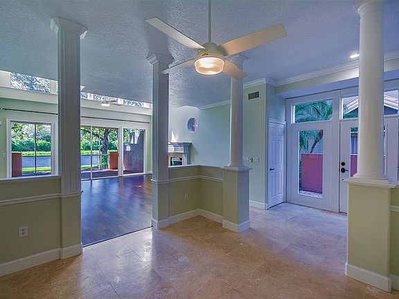 3rd image of 1778 Lago Vista Blvd