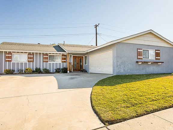 2nd image of 840 Moffatt Cir