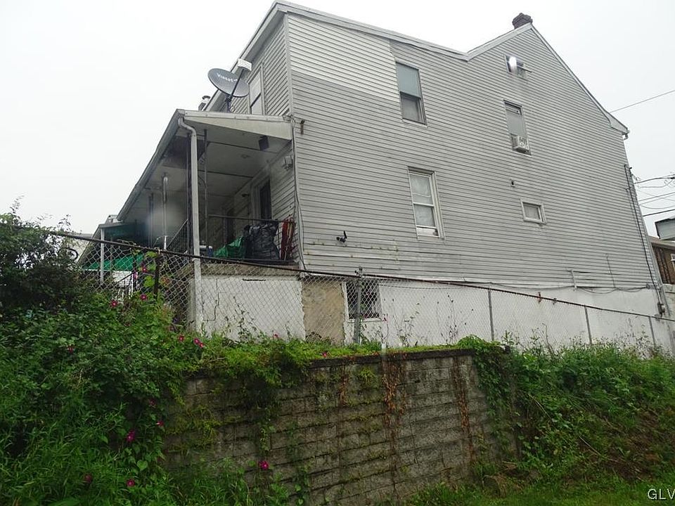 2nd image of 120 Arnot St