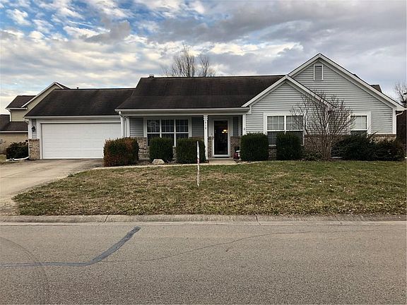2nd image of 919 Eagle Brook Dr