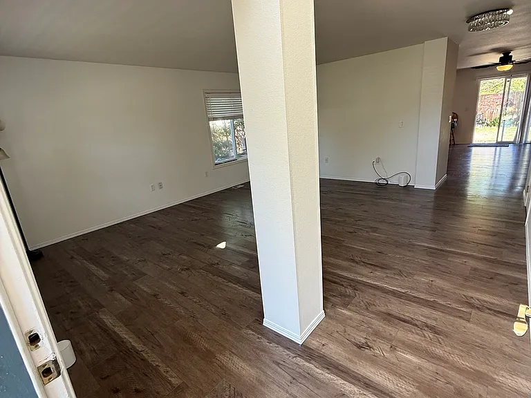 6721 Parker Rd E — Photo 5
