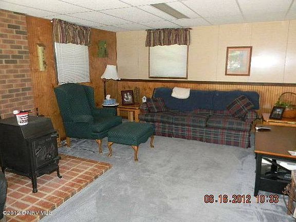 2nd image of 460 Mulberry Dr