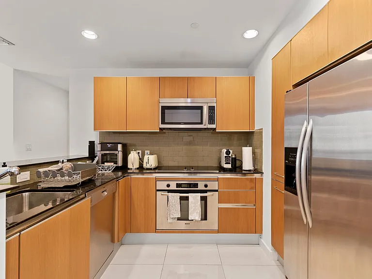 1060 Brickell Ave #2207 — Photo 9