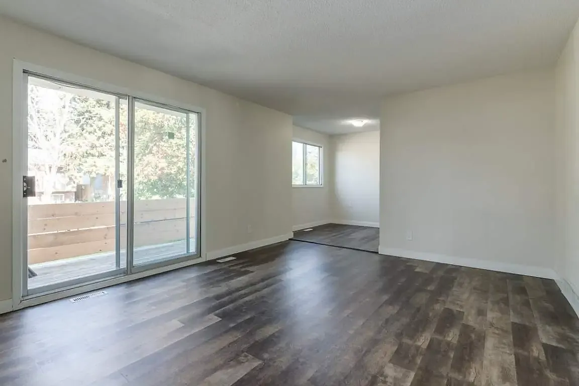 Greenbrook House — Photo 1