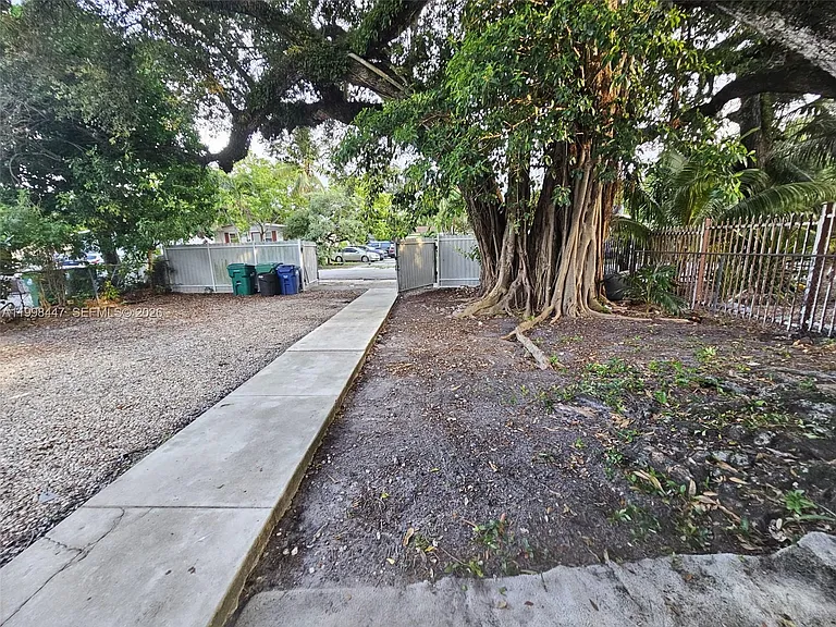 1857 NW 113th Ter — Photo 8