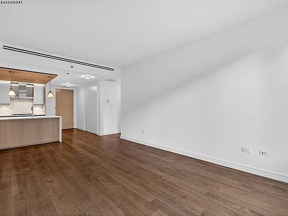 5th image of 211 E 13th St #4G