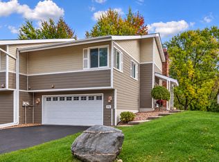 9751 Brighton Ln, Eden Prairie, MN 55347