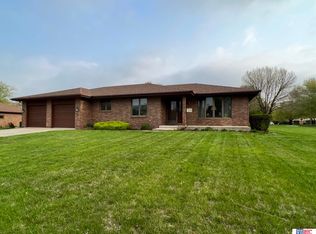 620 Hillcrest Dr, Seward, NE 68434