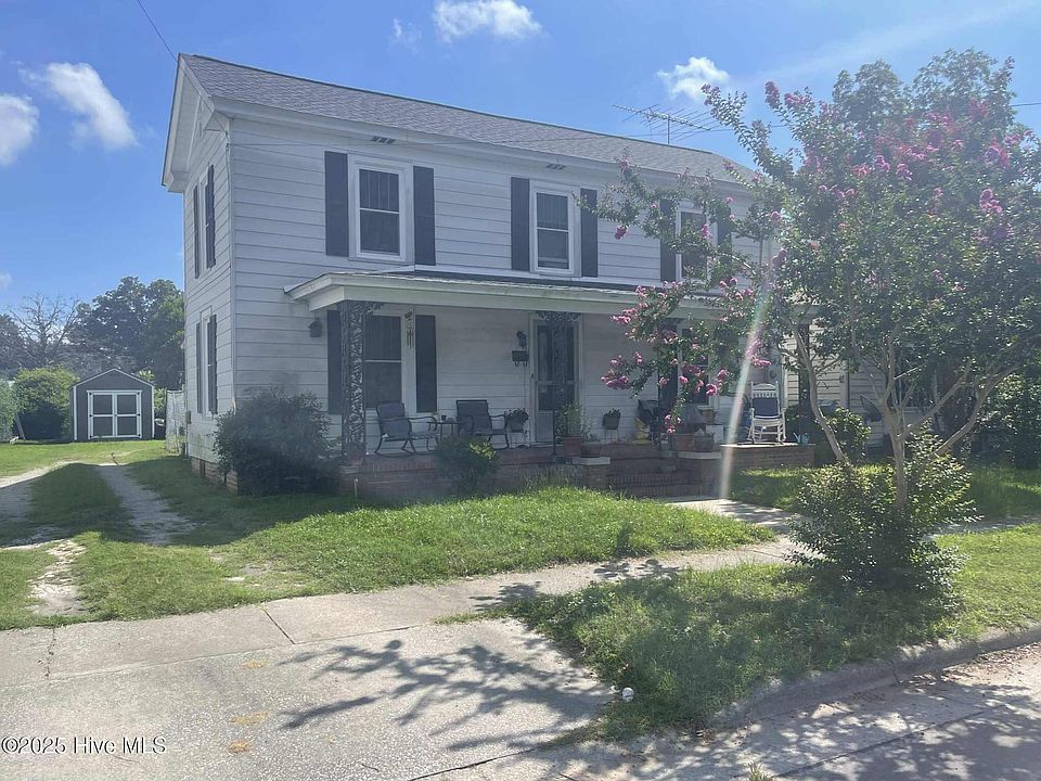 2nd image of 216 E 7th Street