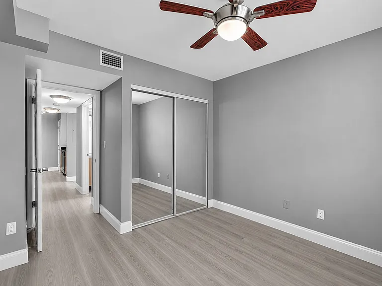 2871 N Oakland Forest Dr #112 — Photo 3