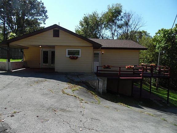2nd image of 325 Morelock St
