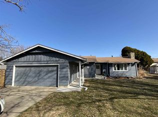 4708 Greenbriar Ln, Wichita, KS 67220