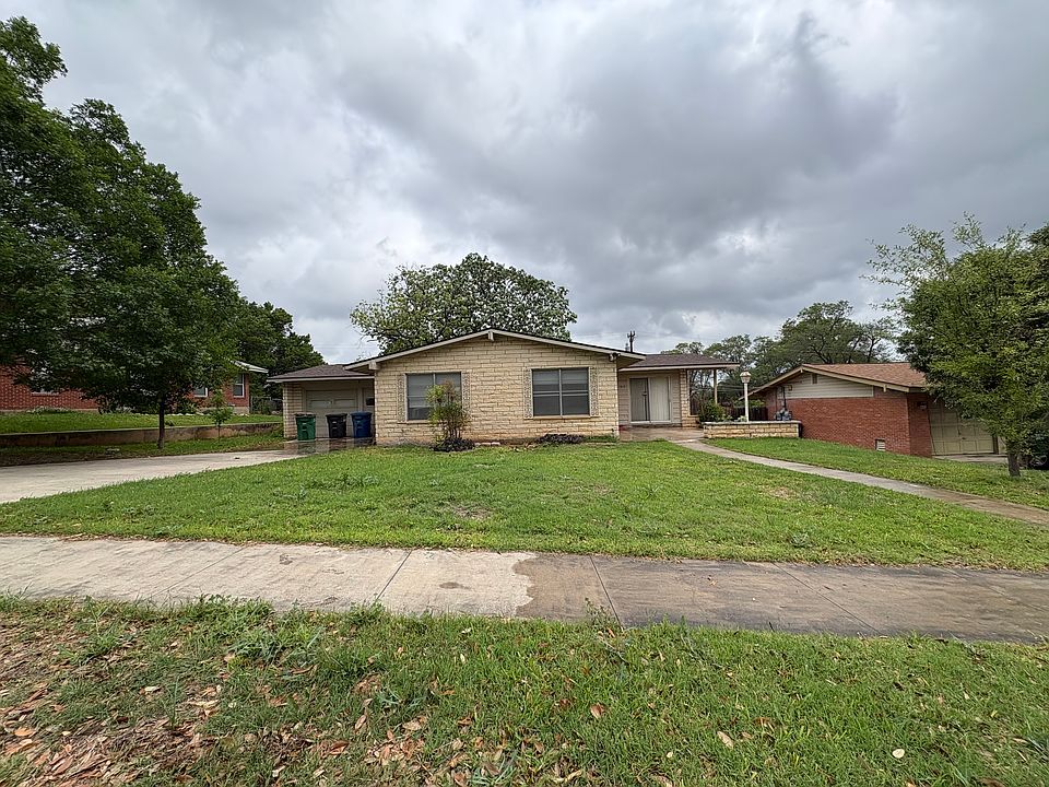 1st image of 3819 Longridge Dr